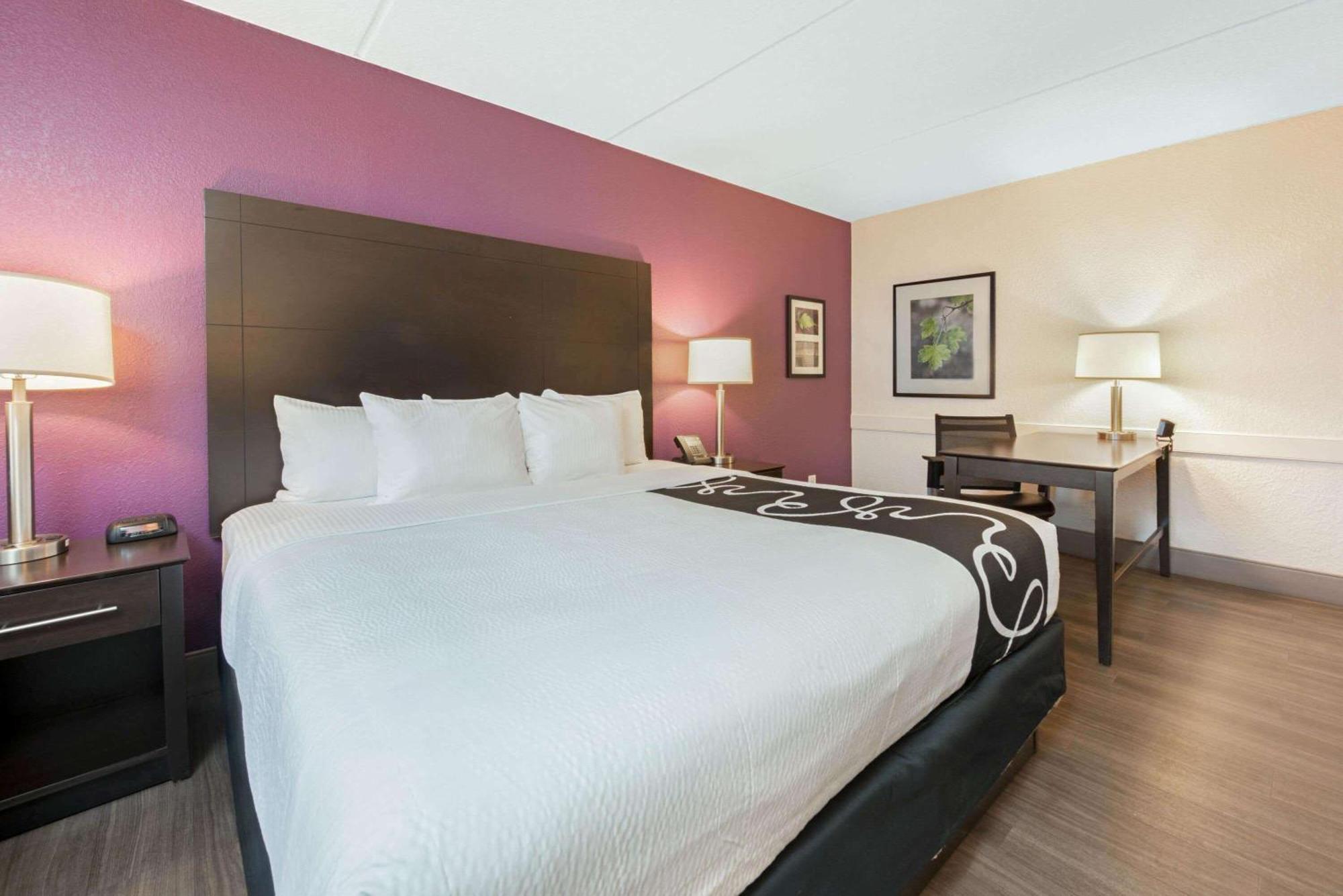 מיאמי ספרינגס La Quinta Inn By Wyndham Miami Airport North מראה חיצוני תמונה