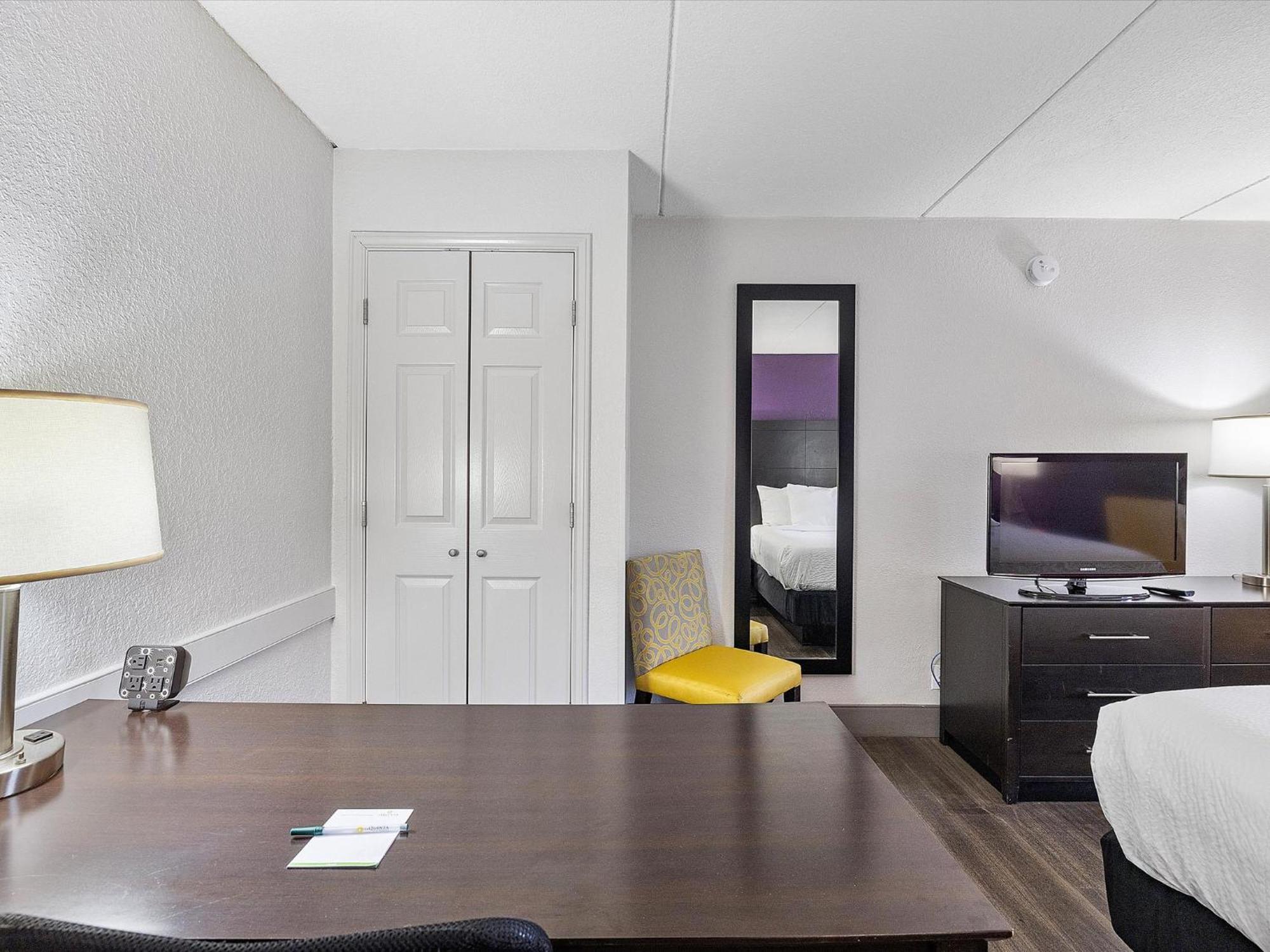 מיאמי ספרינגס La Quinta Inn By Wyndham Miami Airport North מראה חיצוני תמונה