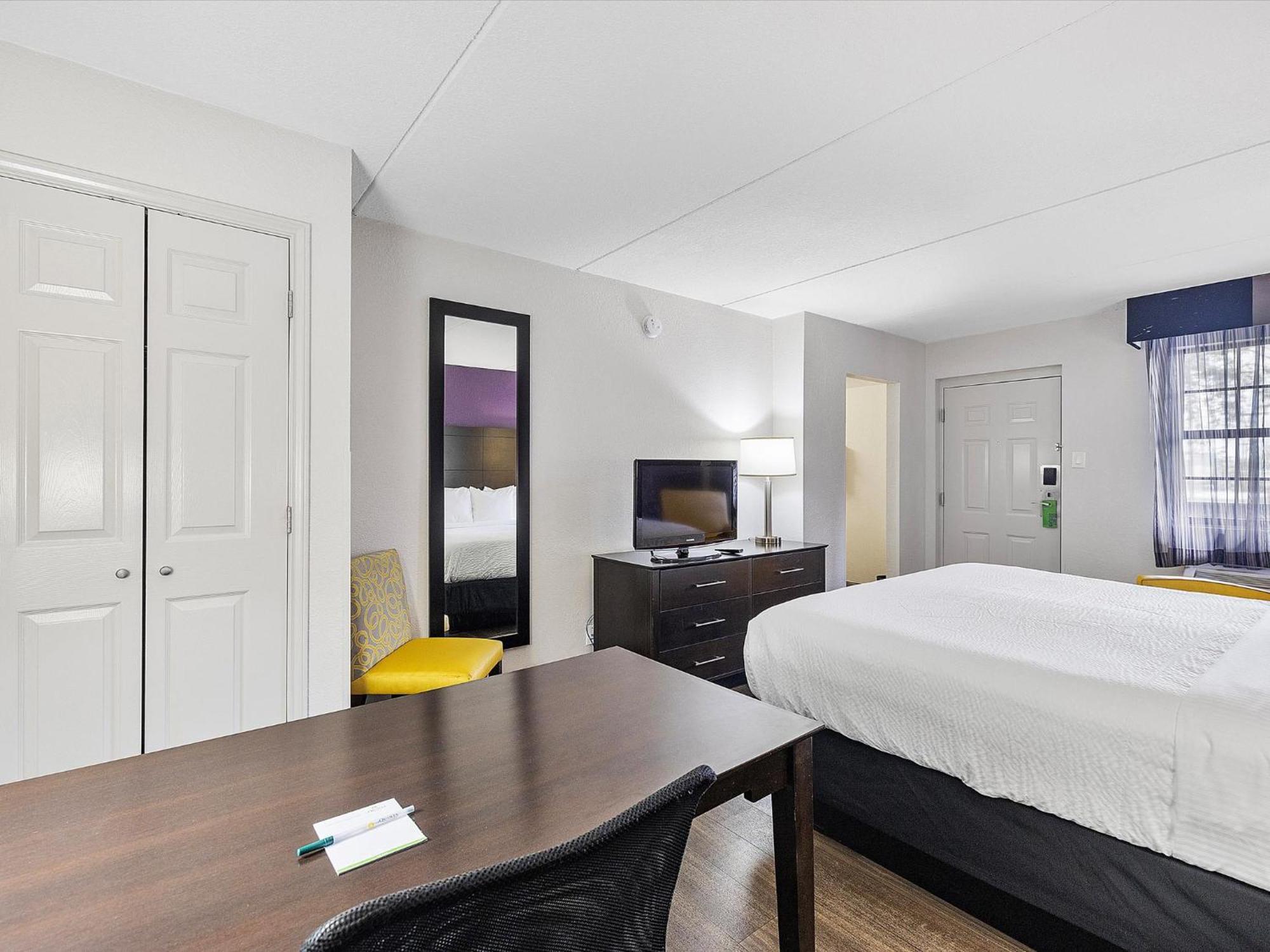 מיאמי ספרינגס La Quinta Inn By Wyndham Miami Airport North מראה חיצוני תמונה